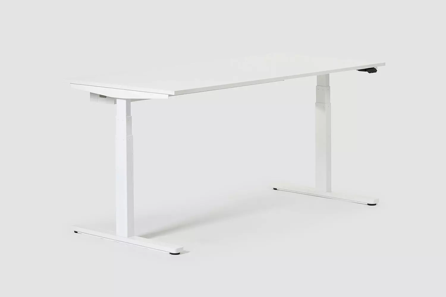 level-lift-pure, (Electrically) height-adjustable Premium Desk, Bene Office furniture, Image 1